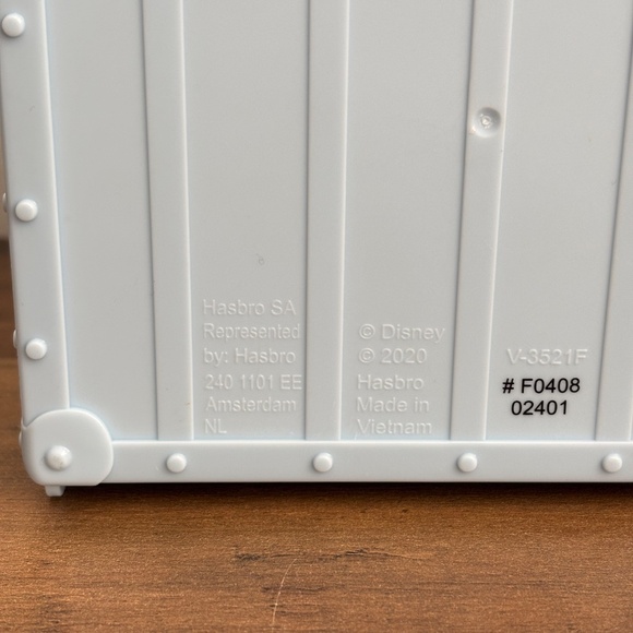 Disney FROZEN 2 Portable Pop Up Ahtohallan Playset 2 ELSA toy figures & horse - Picture 10 of 10